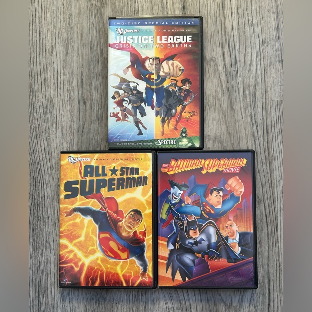 DC Comics Superhero 12 DVD's - Multicolor Covers - Picture 4 of 6
